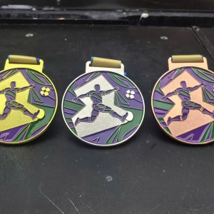 HUY CHƯƠNG TV CẦU THỦ 8 (TÍM dây xanh)